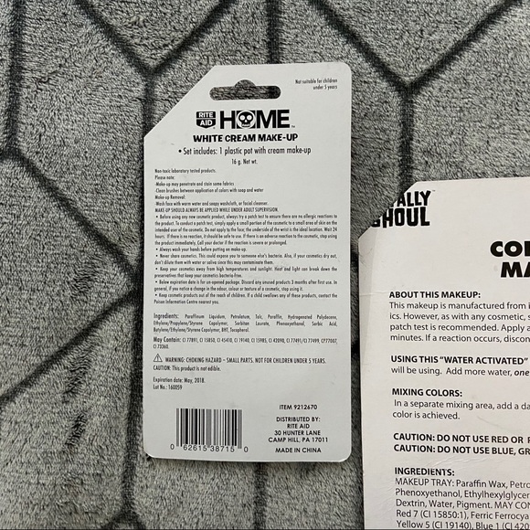 Halloween Makeup Kit Bundle K - Picture 5 of 5